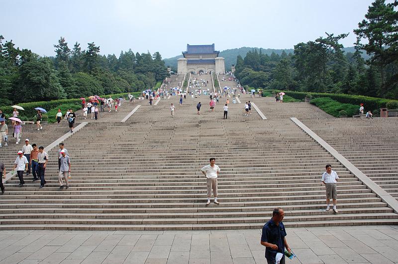 02-Mausoleum vo Dr. Sun Yatsen_011.JPG